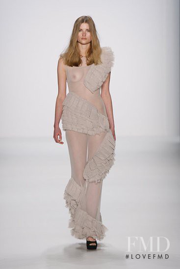 Lever Couture fashion show for Spring/Summer 2011