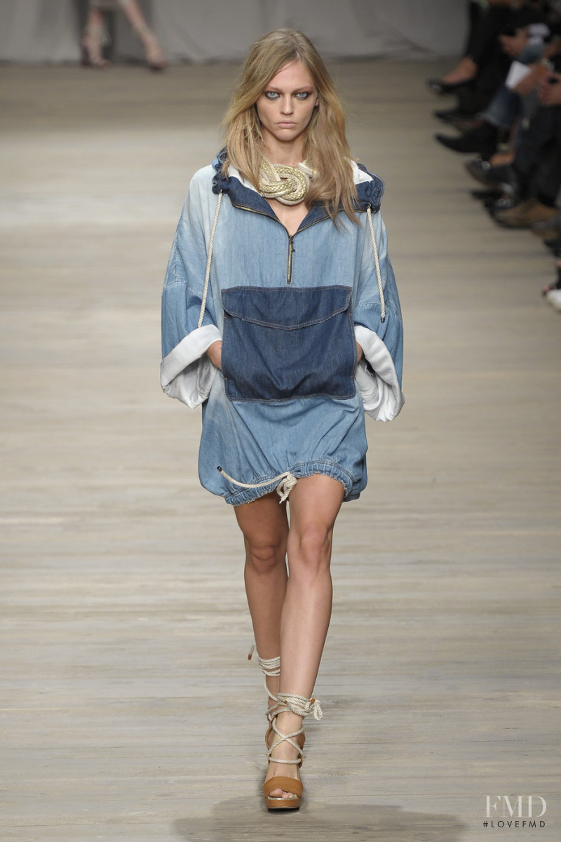 Sasha Pivovarova featured in  the Iceberg fashion show for Spring/Summer 2011