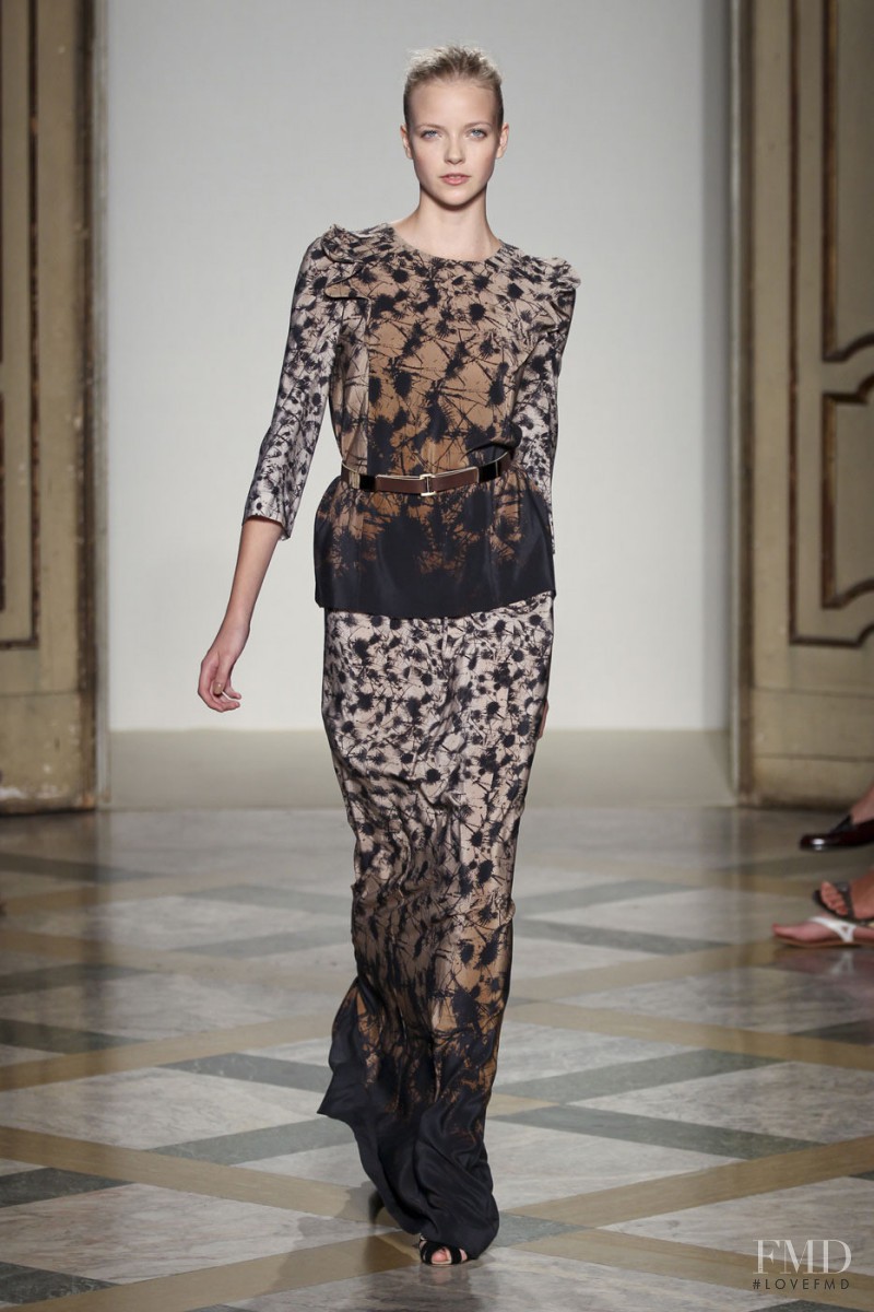 Silvio Betterelli fashion show for Spring/Summer 2012