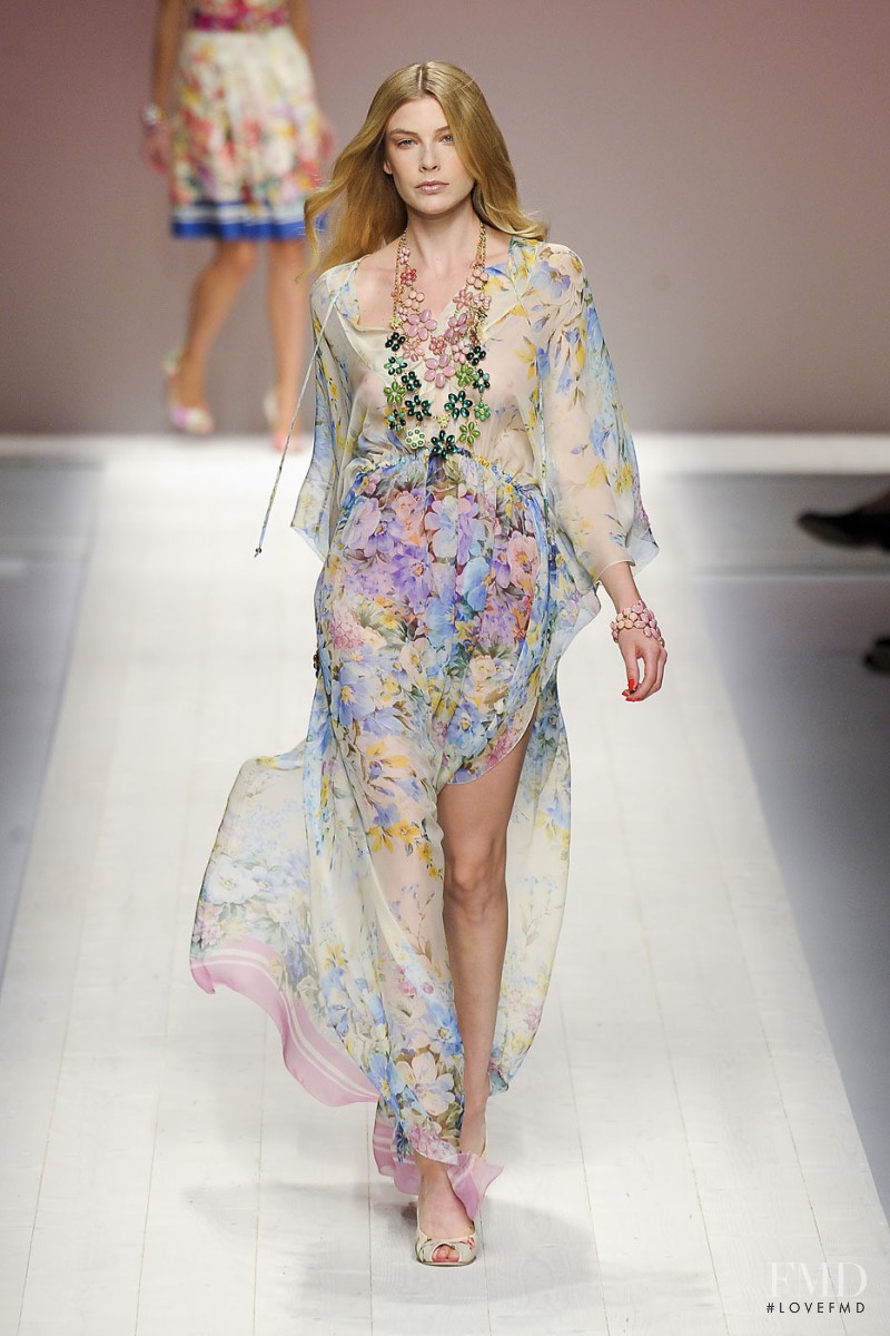 be Blumarine fashion show for Spring/Summer 2012