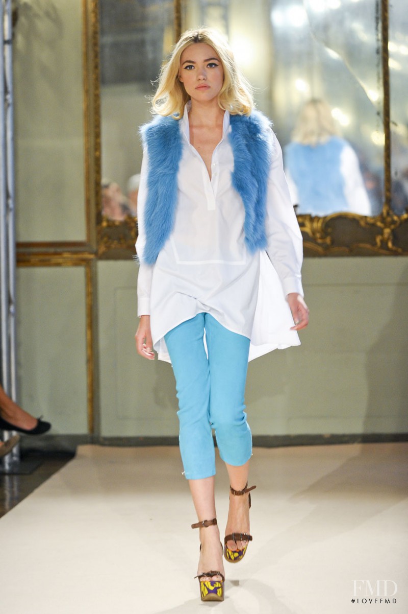 Cora Keegan featured in  the Simonetta Ravizza fashion show for Spring/Summer 2012