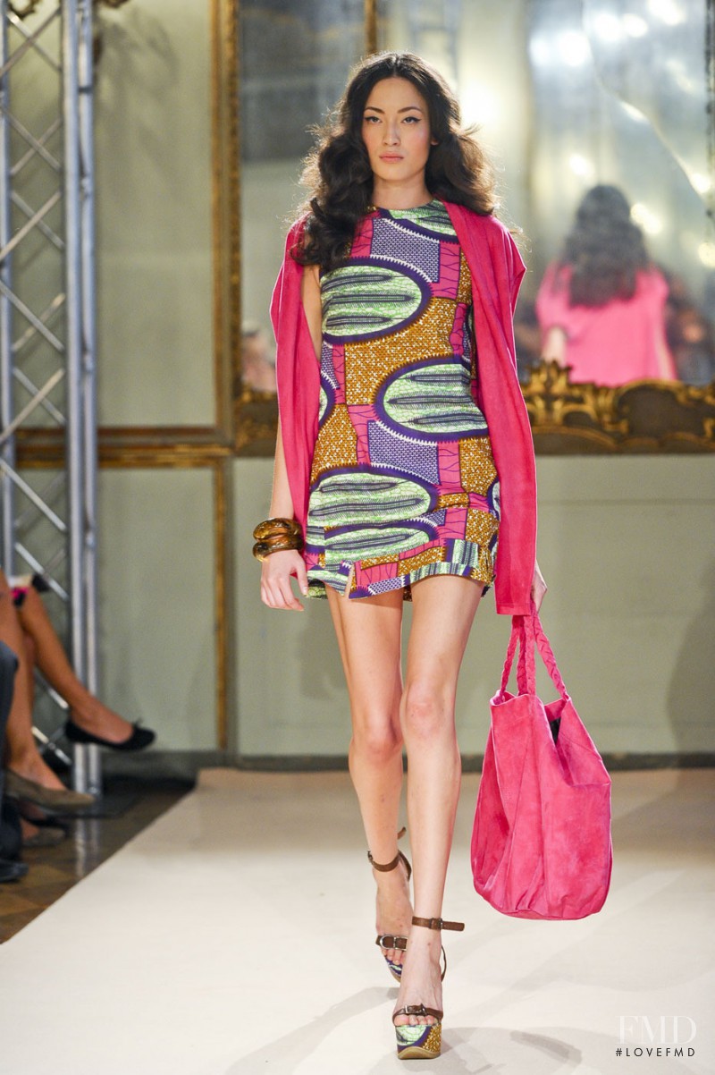 Simonetta Ravizza fashion show for Spring/Summer 2012