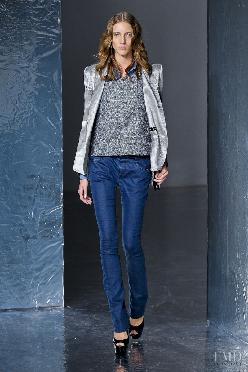 Iris Egbers featured in  the Olivier Theyskens fashion show for Spring/Summer 2012