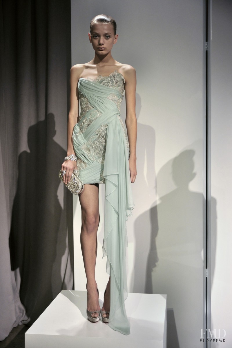 Bregje Heinen featured in  the Marchesa fashion show for Spring/Summer 2010