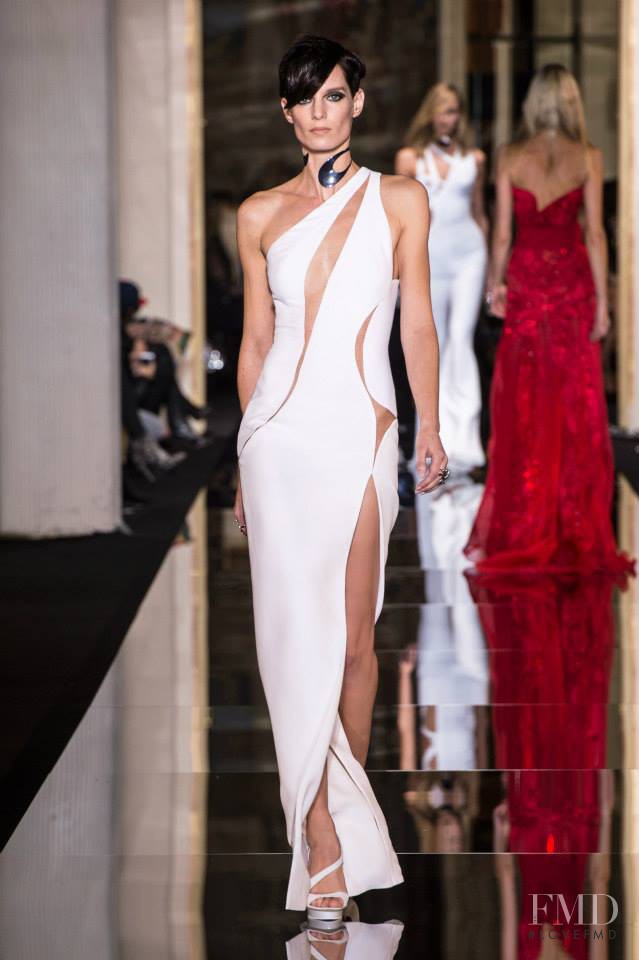 Atelier Versace fashion show for Spring/Summer 2015