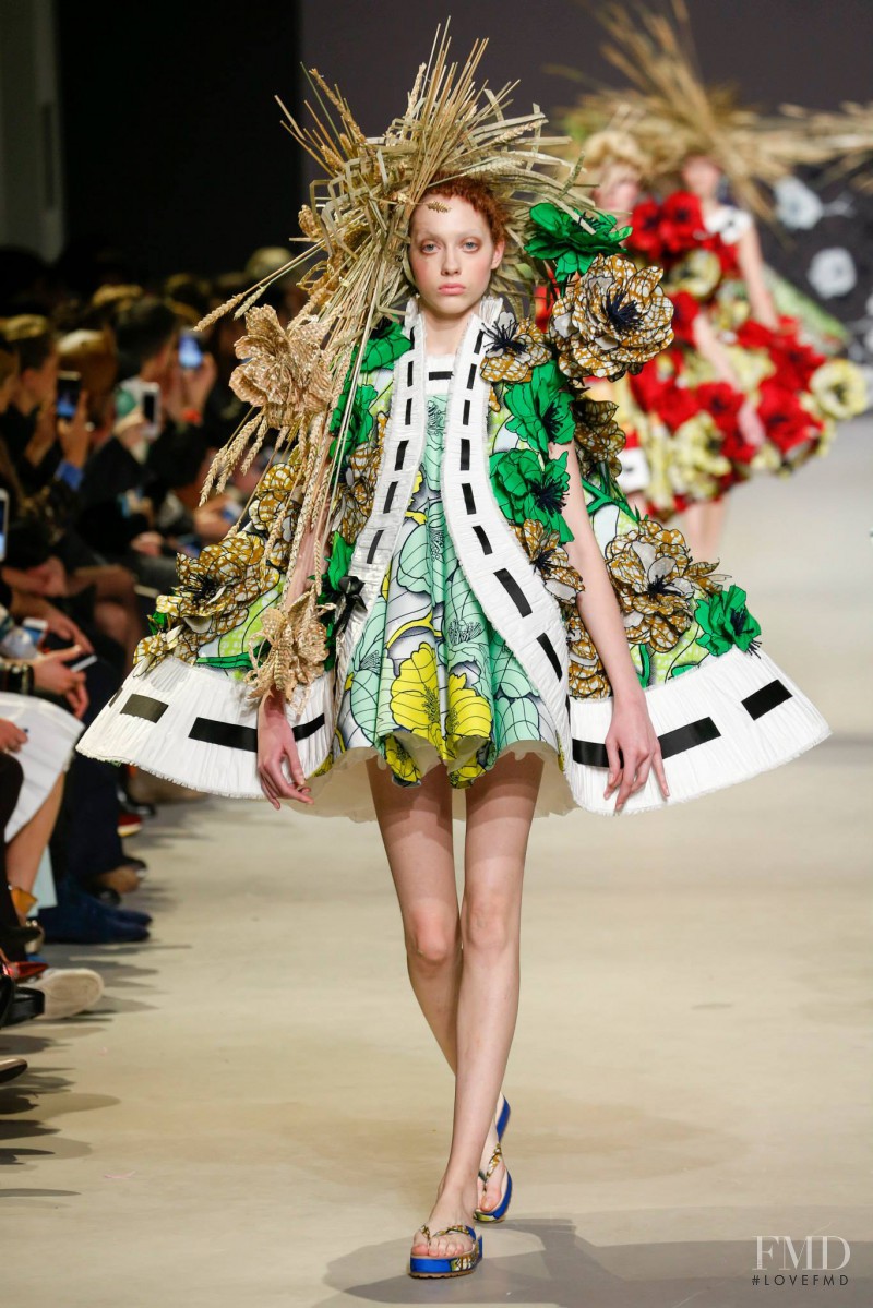 Odette Pavlova featured in  the Viktor & Rolf fashion show for Spring/Summer 2015