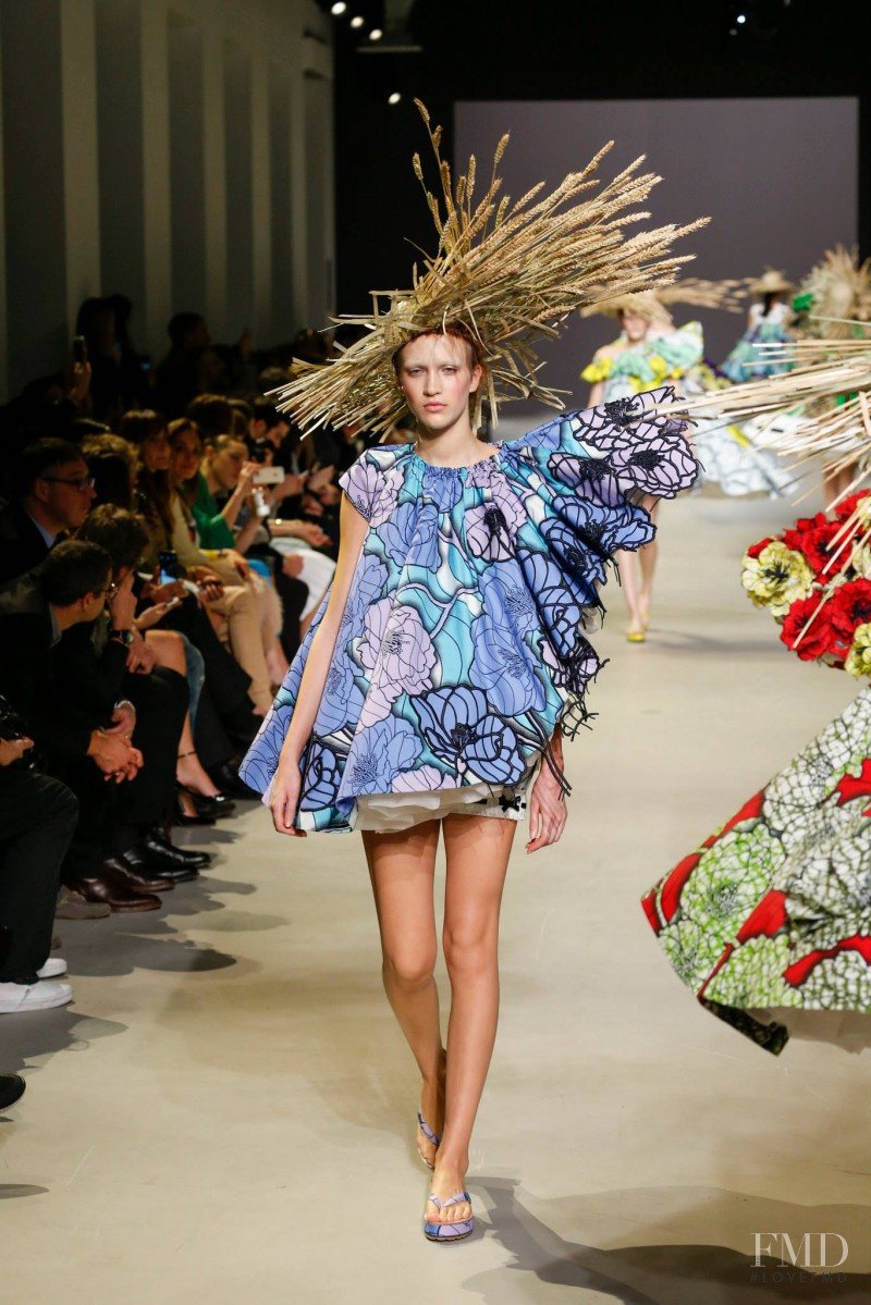 Viktor & Rolf fashion show for Spring/Summer 2015