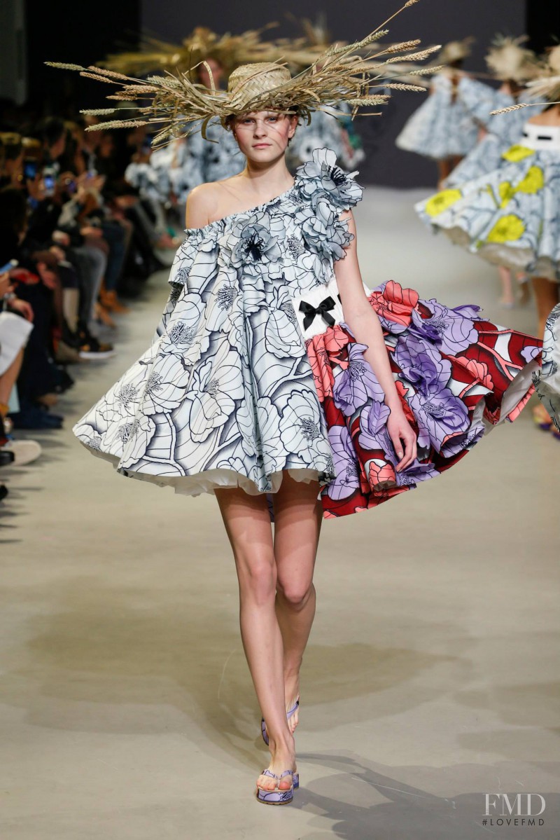 Kristina Petrosiute featured in  the Viktor & Rolf fashion show for Spring/Summer 2015