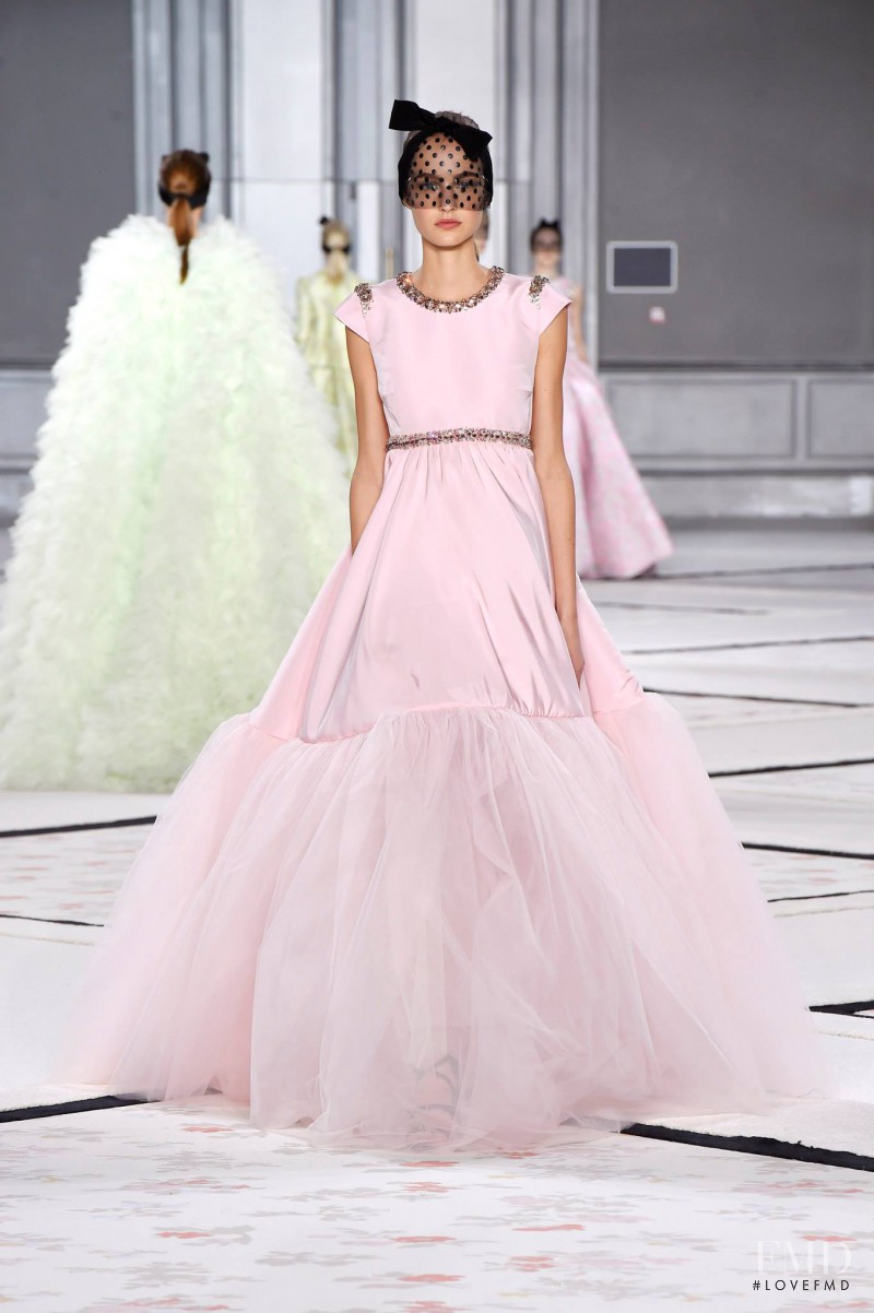 Maartje Verhoef featured in  the Giambattista Valli Haute Couture fashion show for Spring/Summer 2015