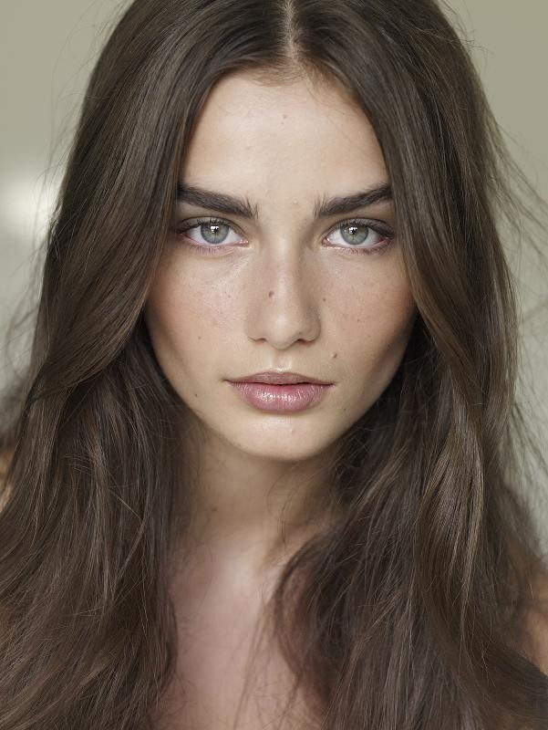 https://images.fashionmodeldirectory.com/model/000000187589-andreea_diaconu-fullsize.jpg